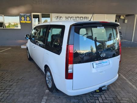 2025-Hyundai-Staria-22d-Executive-Auto_4
