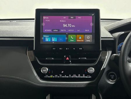 2025-Toyota-Corolla-Cross-18-XR-Hybrid_19