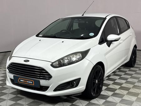2016-Ford-Fiesta-10-EcoBoost-Ambiente-Auto-5-dr_0