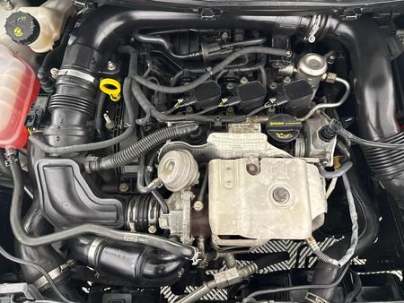 2016-Ford-Fiesta-10-EcoBoost-Ambiente-Auto-5-dr_8