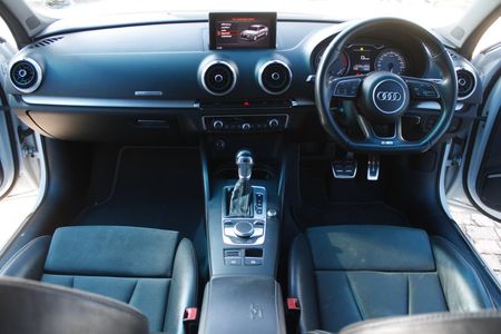 2018-Audi-S3-Sedan-quattro-Auto_9
