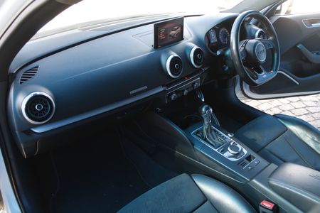 2018-Audi-S3-Sedan-quattro-Auto_10