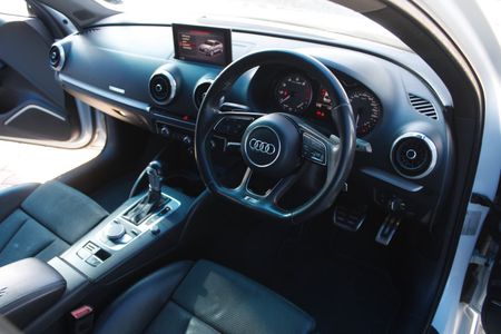 2018-Audi-S3-Sedan-quattro-Auto_11