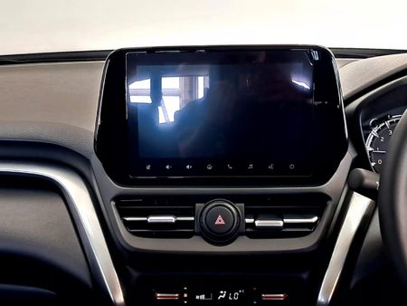 2026-Toyota-Urban-Cruiser-15-XR-Auto_11