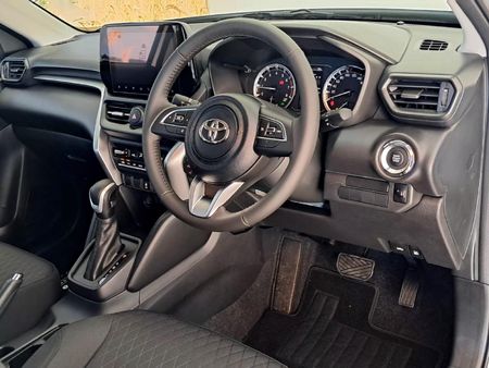 2026-Toyota-Urban-Cruiser-15-XR-Auto_14