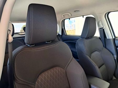 2026-Toyota-Urban-Cruiser-15-XR-Auto_4