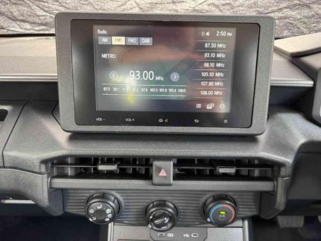 2026-Toyota-Hilux-28-GD-6-RB-SRX-4x4-Auto-Double-Cab_9