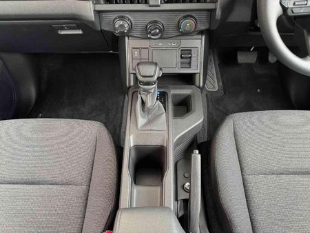 2026-Toyota-Hilux-28-GD-6-RB-SRX-4x4-Auto-Double-Cab_17