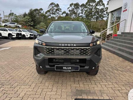 2026-Toyota-Hilux-28-GD-6-RB-SRX-4x4-Auto-Double-Cab_2