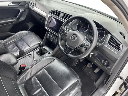 2017-Volkswagen-Tiguan-14-TSI-Trendline-92kW_14