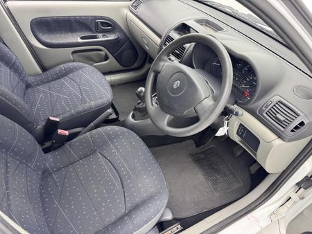 2004-Renault-Clio-14-Expression_14