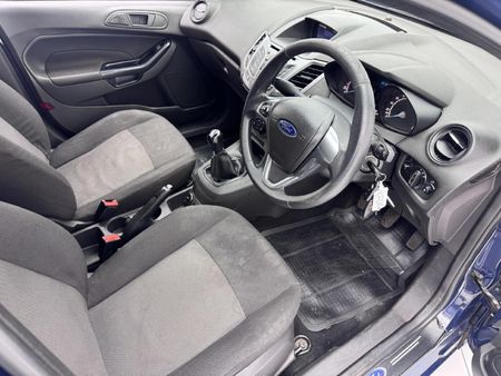 2016-Ford-Fiesta-14-Ambiente-5-dr_13