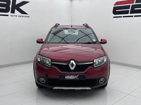2017-Renault-Sandero-900T-Stepway_1