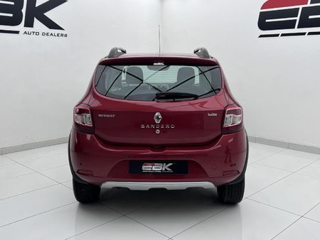 2017-Renault-Sandero-900T-Stepway_4