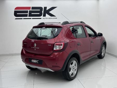 2017-Renault-Sandero-900T-Stepway_5