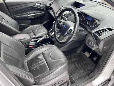 2016-Ford-Kuga-20-EcoBoost-Titanium-AWD-Auto_12