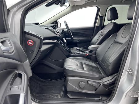2016-Ford-Kuga-20-EcoBoost-Titanium-AWD-Auto_4