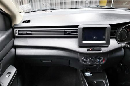 2026-Toyota-Rumion-15-S_14