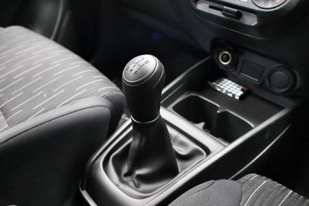 2026-Toyota-Rumion-15-S_17