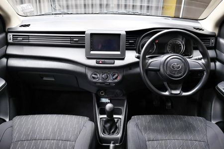 2026-Toyota-Rumion-15-S_7