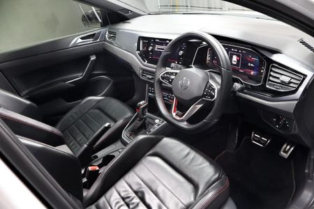 2022-Volkswagen-Polo-20-GTI-Auto-147kW_9