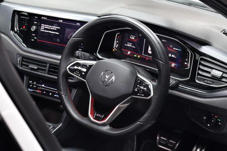 2022-Volkswagen-Polo-20-GTI-Auto-147kW_10