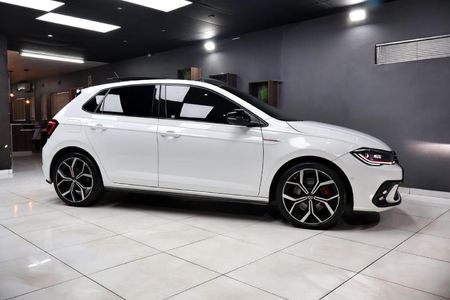 2022-Volkswagen-Polo-20-GTI-Auto-147kW_24