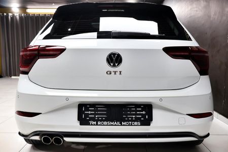 2022-Volkswagen-Polo-20-GTI-Auto-147kW_5