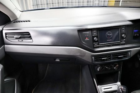 2023-Volkswagen-Polo-10-TSI_12