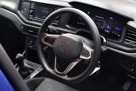 2023-Volkswagen-Polo-10-TSI_8