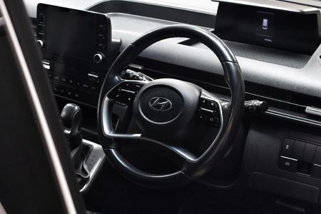 2023-Hyundai-Staria-22d-Executive-Auto_9