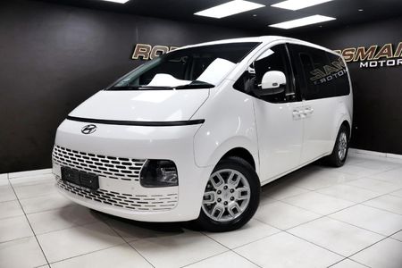 2023-Hyundai-Staria-22d-Executive-Auto_23