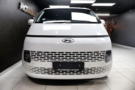 2023-Hyundai-Staria-22d-Executive-Auto_25