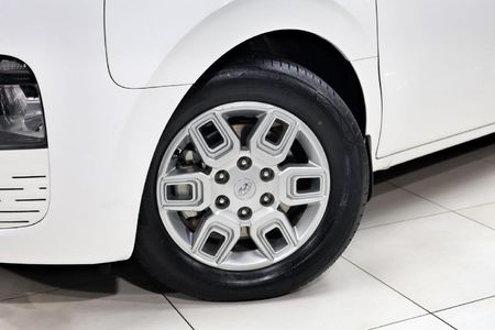 2023-Hyundai-Staria-22d-Executive-Auto_28