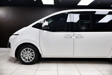 2023-Hyundai-Staria-22d-Executive-Auto_3