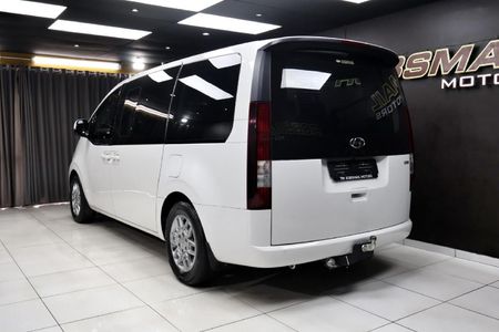 2023-Hyundai-Staria-22d-Executive-Auto_5