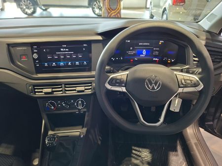 2026-Volkswagen-Polo-10-TSI_13