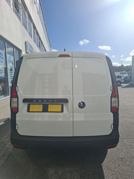 2026-Volkswagen-Caddy-Maxi-Cargo-20-TDI-81kw-Panel-Van_11