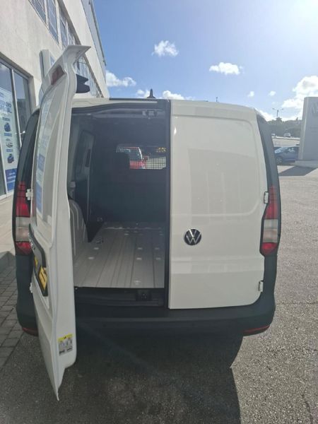 2026-Volkswagen-Caddy-Maxi-Cargo-20-TDI-81kw-Panel-Van_12