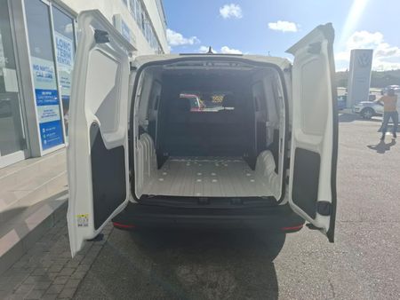 2026-Volkswagen-Caddy-Maxi-Cargo-20-TDI-81kw-Panel-Van_4