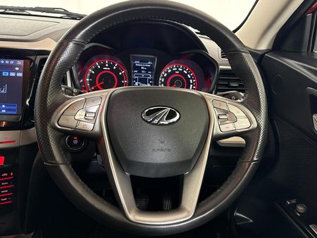 2022-Mahindra-XUV-300-12T-W8_12