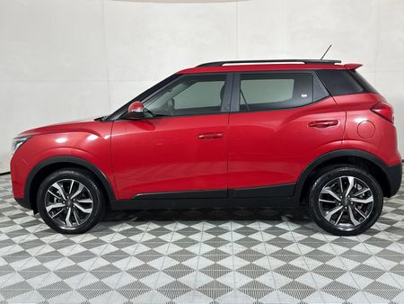 2022-Mahindra-XUV-300-12T-W8_19