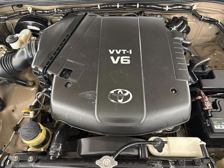 2006-Toyota-Fortuner-40-V6-Auto-4x4_12