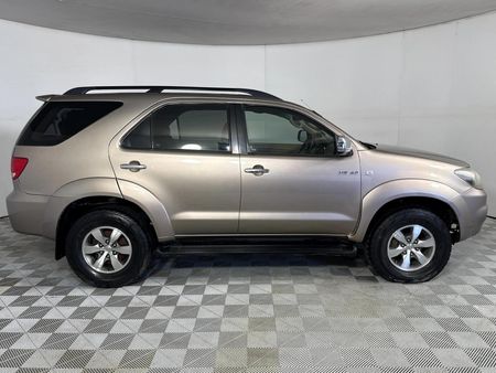 2006-Toyota-Fortuner-40-V6-Auto-4x4_16