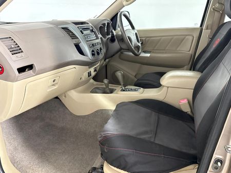 2006-Toyota-Fortuner-40-V6-Auto-4x4_8