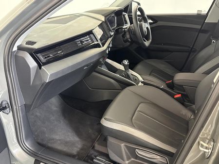2025-Audi-A1-Sportback-15-TFSI-S-Line-Auto-35-TFSI_8