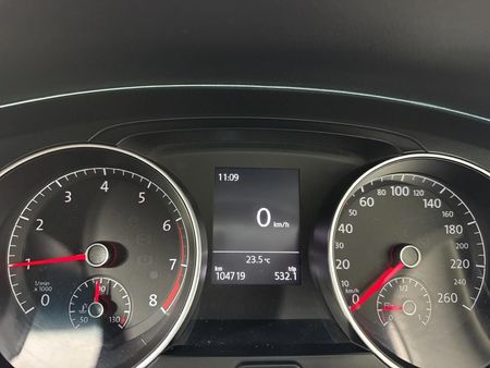 2017-Volkswagen-Golf-VII-10-TSI-Comfortline_2