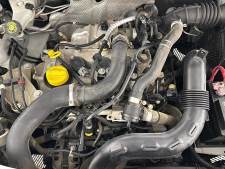 2014-Renault-Sandero-900T-Dynamique_13