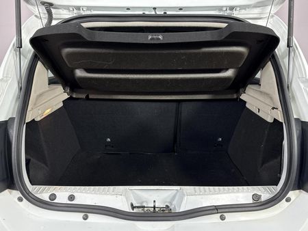 2014-Renault-Sandero-900T-Dynamique_14