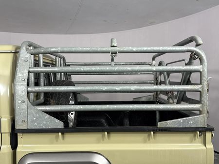 2020-Toyota-Land-Cruiser-79-42-D-Double-Cab_11